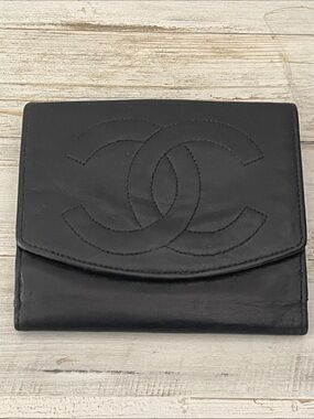 CHANEL Vintage Black Lambskin Oversized CC Bifold Wallet Made in France